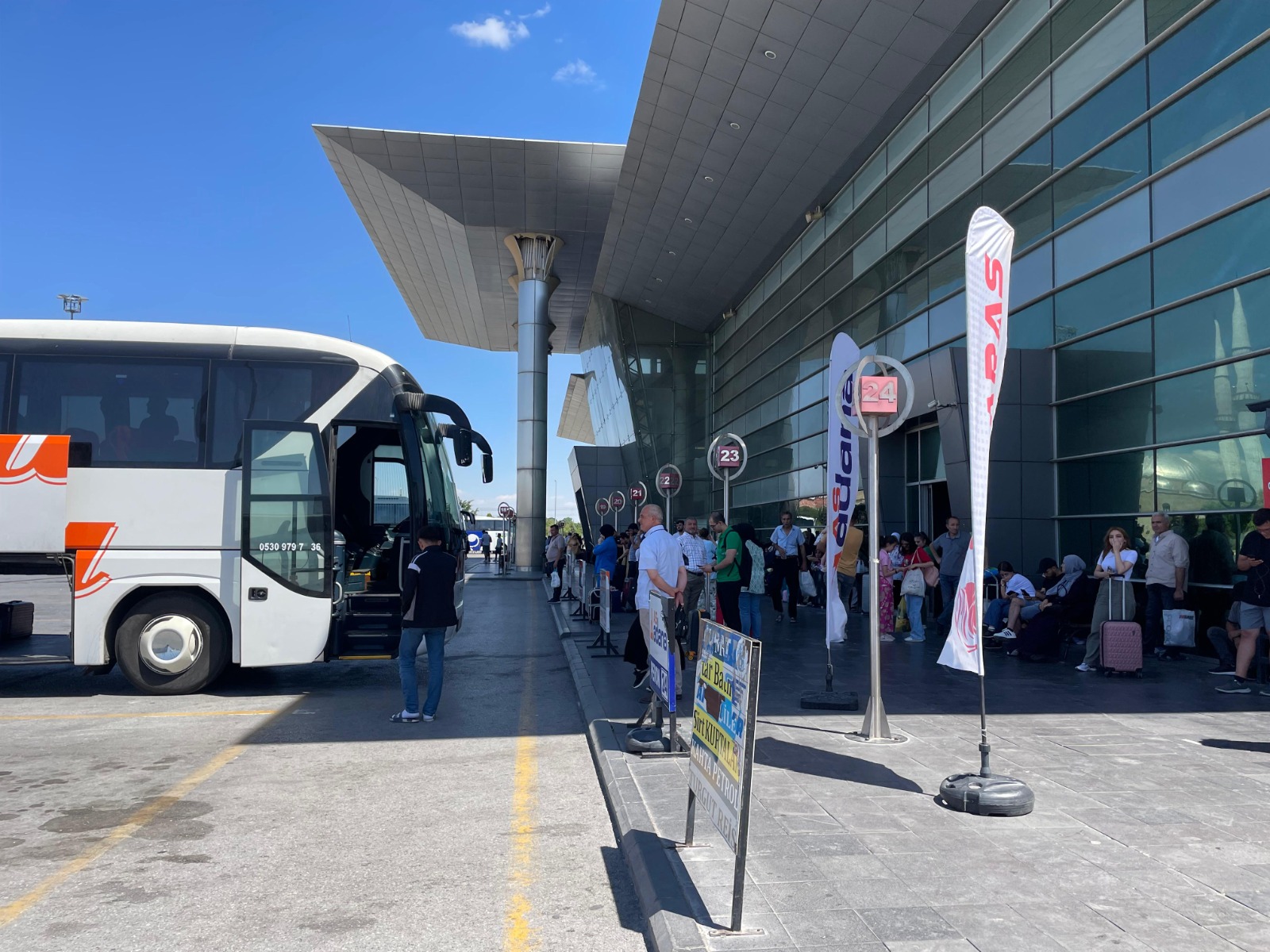 Kayseri otogarında bayram yoğunluğu bitti öğrenci yoğunluğu başladı